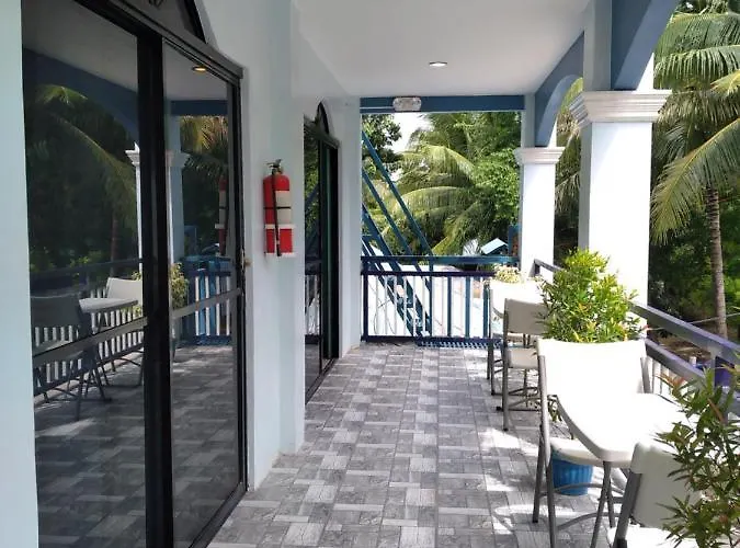 Azulea House Lodge
