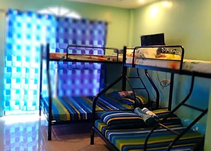 Azulea House Lodge Oslob